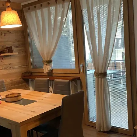 De Rose House Apartman
